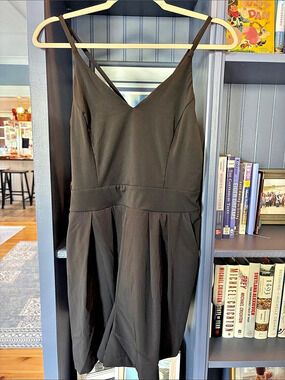 Halara Pleated Romper in Black Size Medium Like New